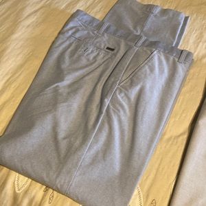 Mens Izod light weight straight fit pants